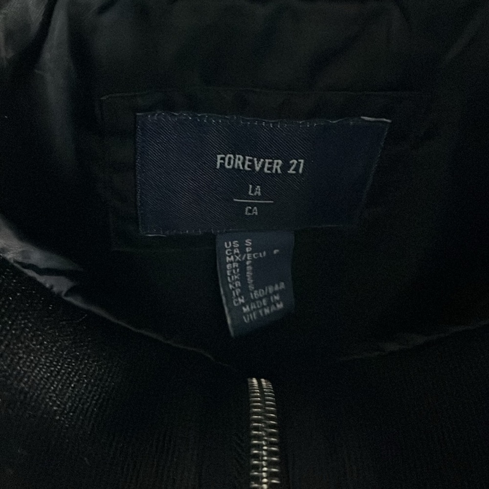 Bomber jacket - Picture 2 of 2